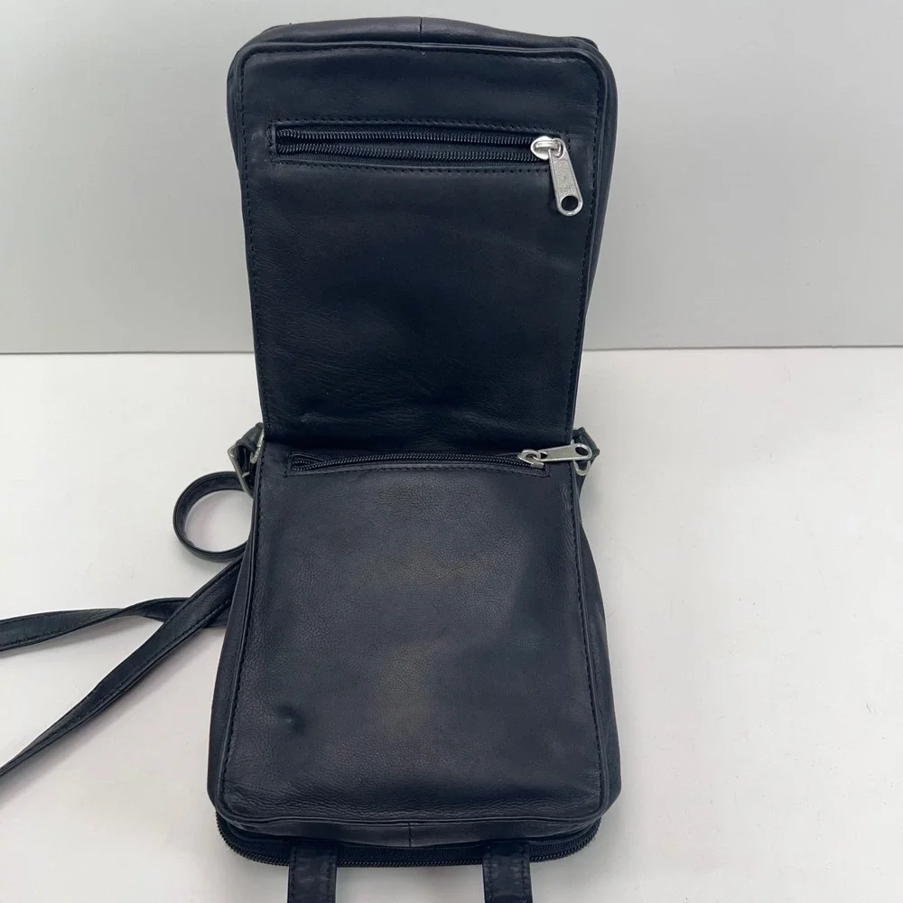 BLACK LEATHER Crossbody Wallet Style Organizer Multi Zip Pockets Travel Work Bag